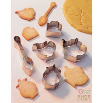FACKELMANN STEEL COOKIE CUTTERS, ASSORTED SHAPES 5 PCS. ART.