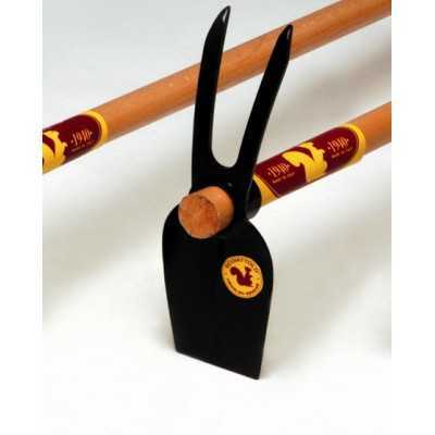 JUDGES SQUARE HOE WITH BIDGE WITH HANDLE CM. 120