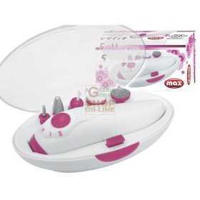 MAX SET MANICURE WITH 5 ACCESSORIES ON DISPLAY