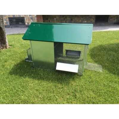 METALLIC NET CHICKEN CAGE AND ROOF WITH FIVE-SEATER WHEELS