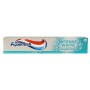 Aquafresh Intense Whitening La sua formula doppia azione aiuta