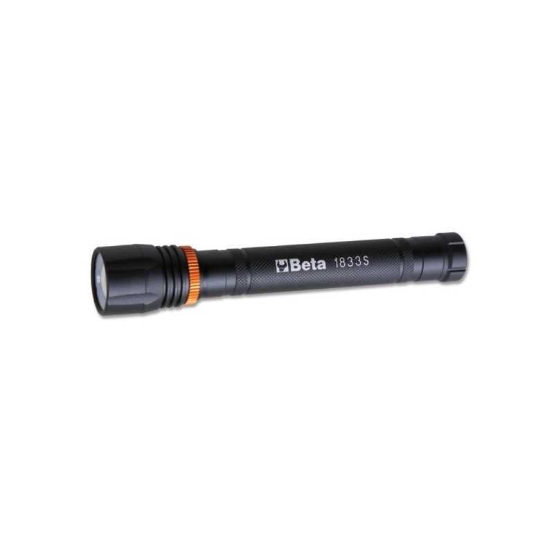 Torcia LED Insignia 350 Lumen – 3 Modalità Luminosità, Impermeabile Con Custodia, NS-CFL100A