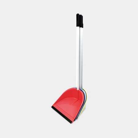 PLASTIC WASTE-LIFTING SCOOP WITH HANDLE AND RUBBER