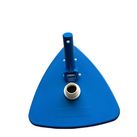 Aspiratore per fondo piscina triangolare e attacco al filtro